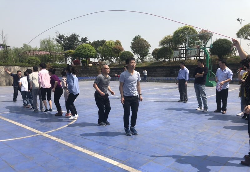 趣味運(yùn)動會跳繩